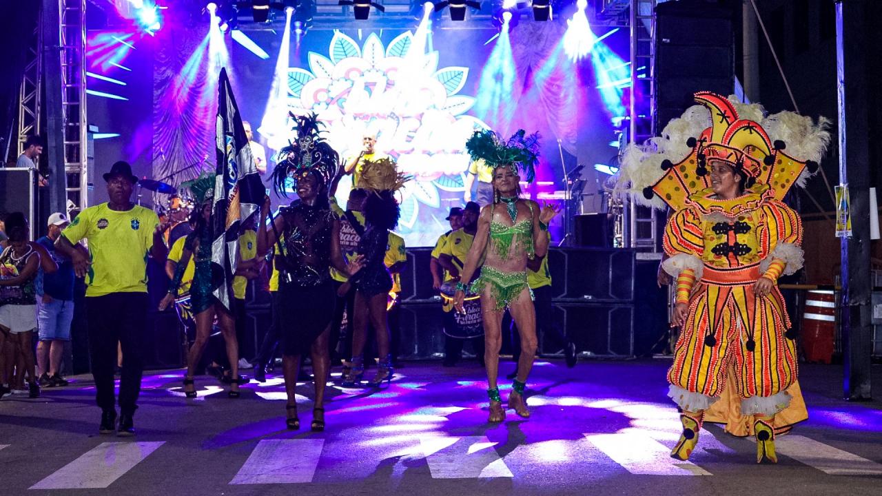 Foto 52 de 238 — Trabiju Folia 2026 arrasta multidão com Bloco Furacão, Santa Maria e DJ Joantony; veja fotos